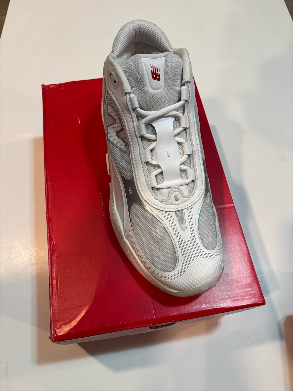 New Balance Fresh Foam BB V3 White Team Red Basketball Shoes Size 12